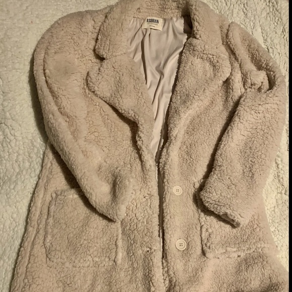 Asoran Collection Fuzzy Coat - Picture 1 of 2